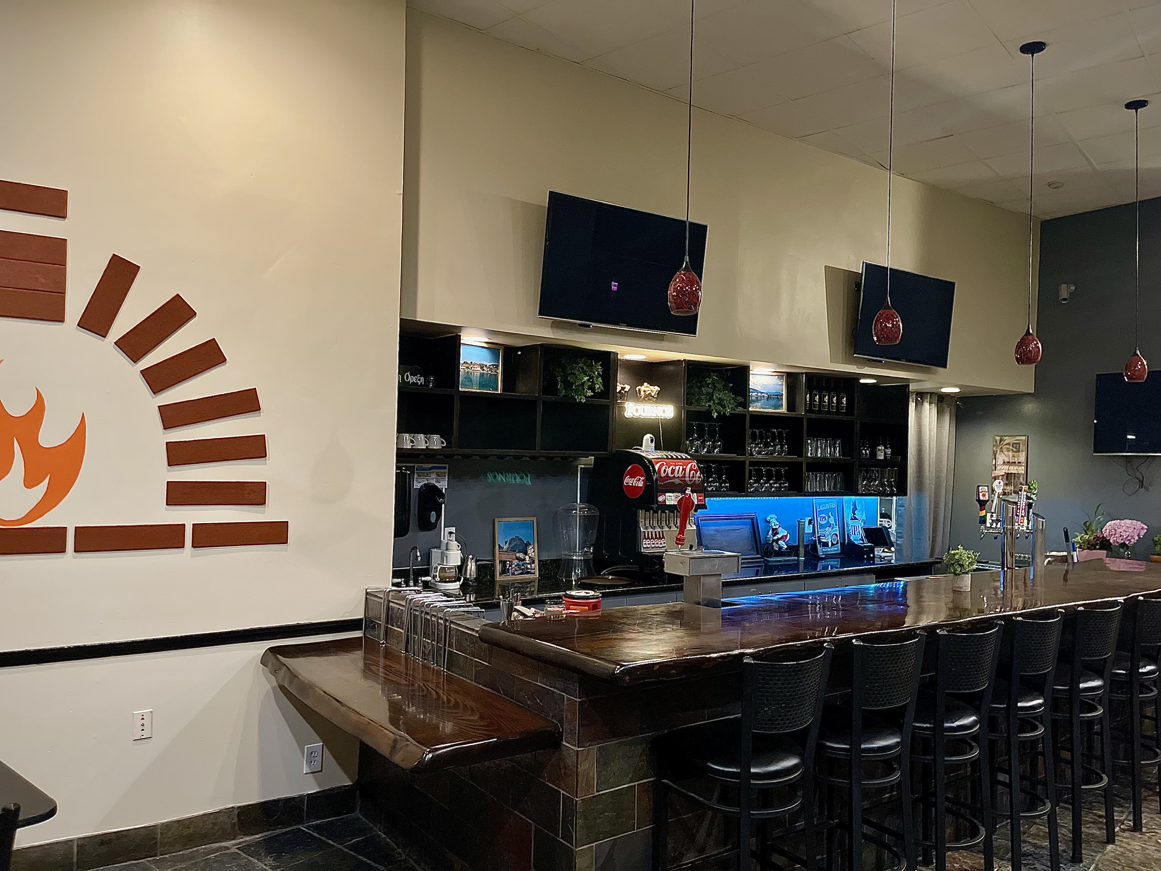 Fournos restaurant interior